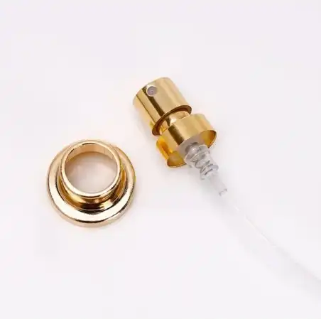 What Details Must Be Displayed on Each Spray Bottle in a Food or Cosmetic Setting