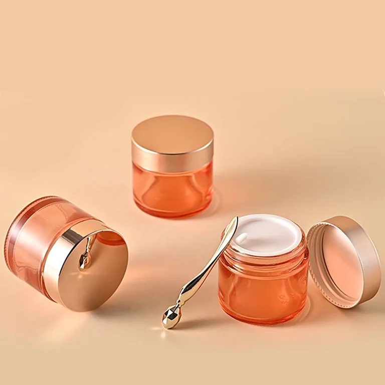 refillable-cream-jar-with-spoon